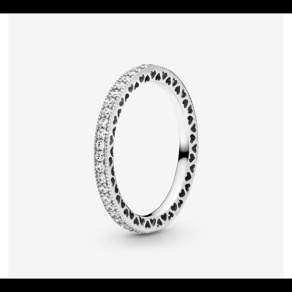 Pandora promise ring size 7 got it from my ex and do not need it